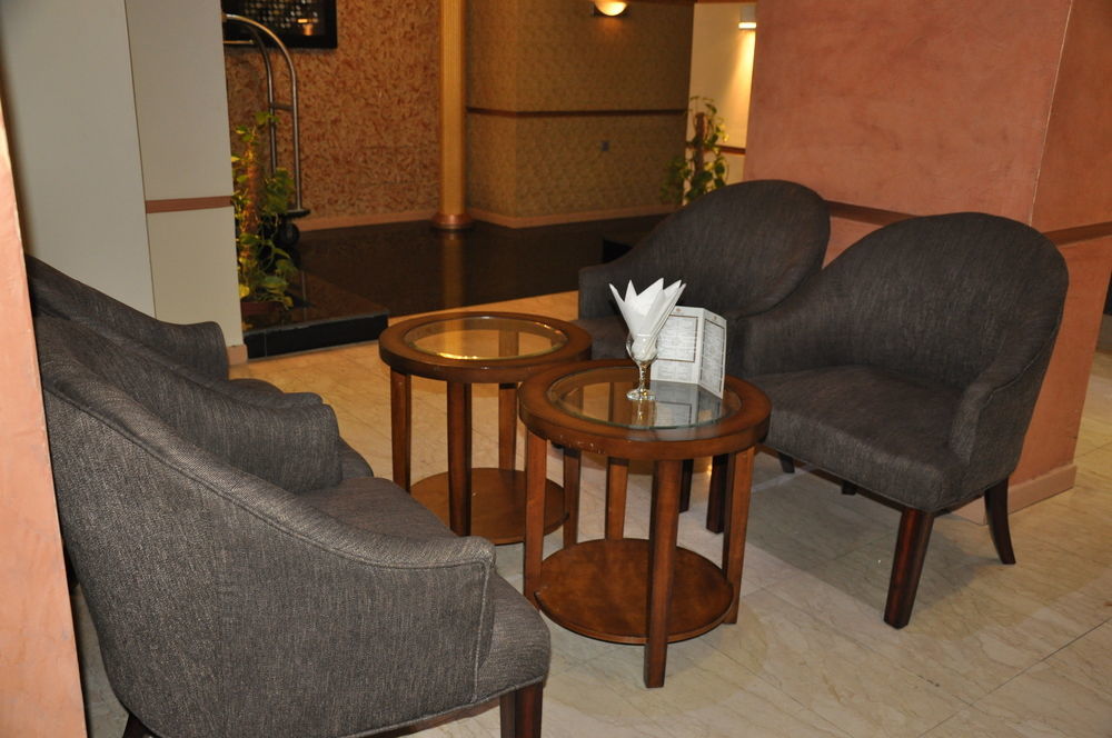 Oyo 411 Moon Hotel Dammam Exterior foto