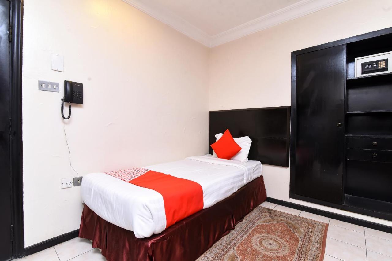 Oyo 411 Moon Hotel Dammam Habitación foto